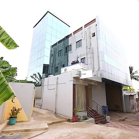 Hotel Titanium Tower Madras Buitenkant foto