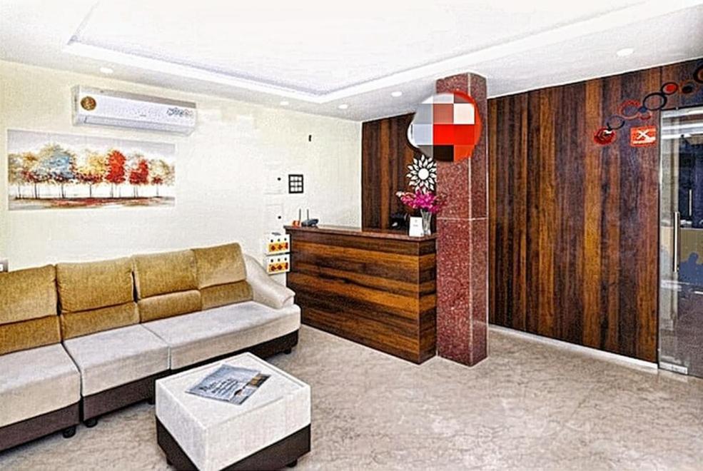 Hotel Titanium Tower Madras Buitenkant foto